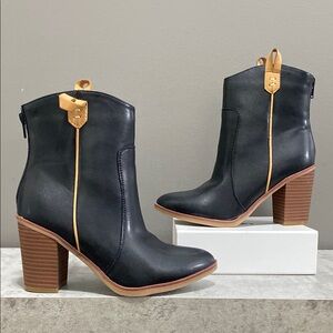 MIA Black Faux Leather Short Country Western Cowgirl Boots Size 6